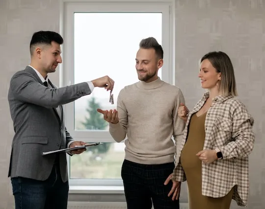 asesor inmobiliario vs agente inmobiliario